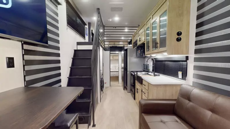 Timberwolf Main Room